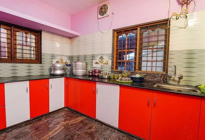 Hotelli Fabexpress Annaiillam