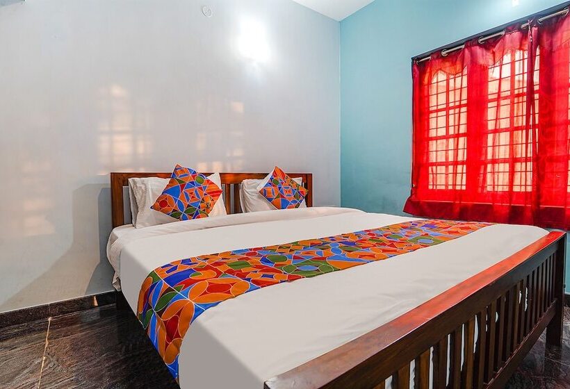 בית מלון כפרי Fabexpress Annaiillam