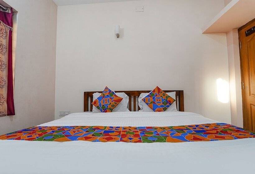 בית מלון כפרי Fabexpress Annaiillam