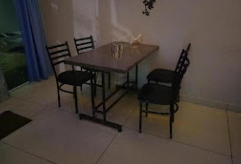 酒店 Golden Leaf , Sagar