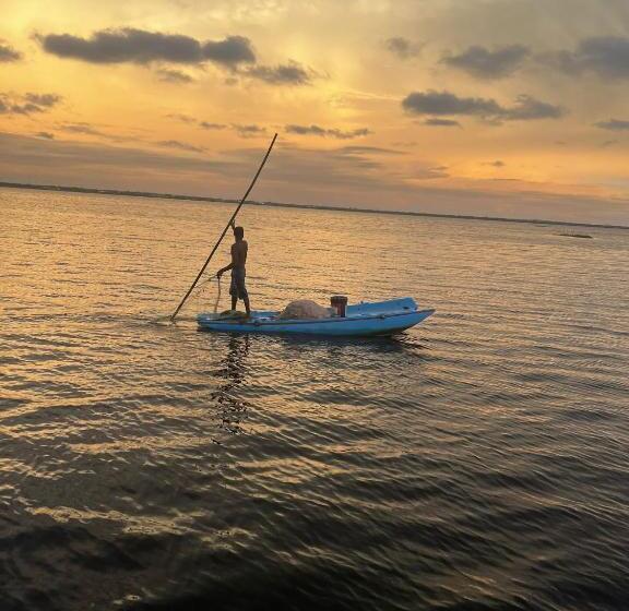 فندق Lagoon House Negombo