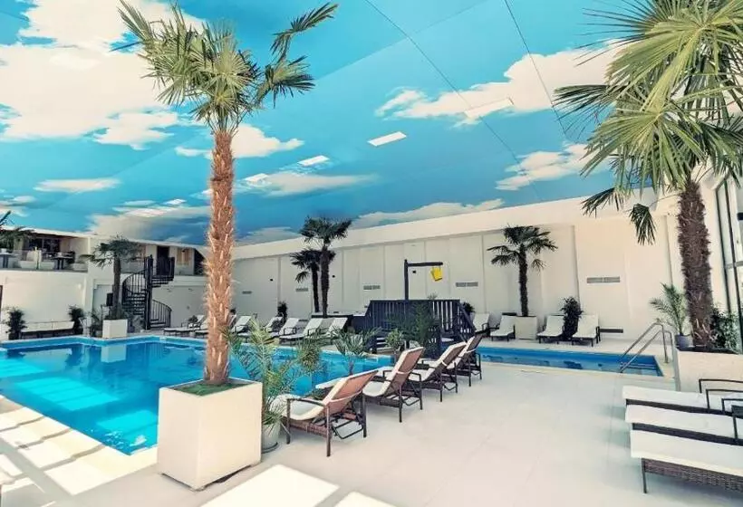 ホテル Parc Pini Resort