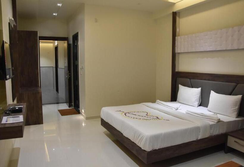 Hotel Rk Residency