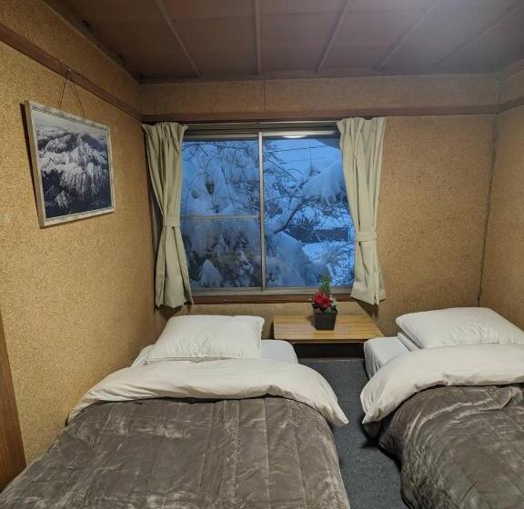 Pension 白馬の黒馬　darkhorse @hakuba