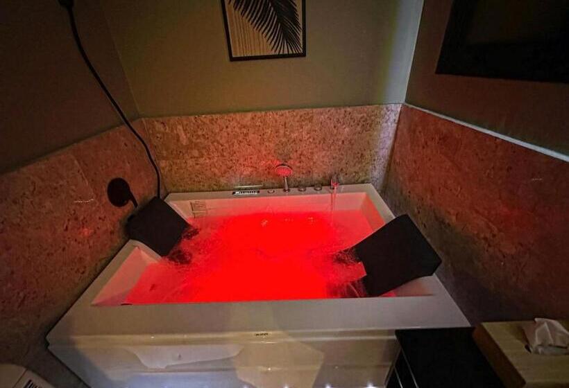 ペンション The Palms Resort