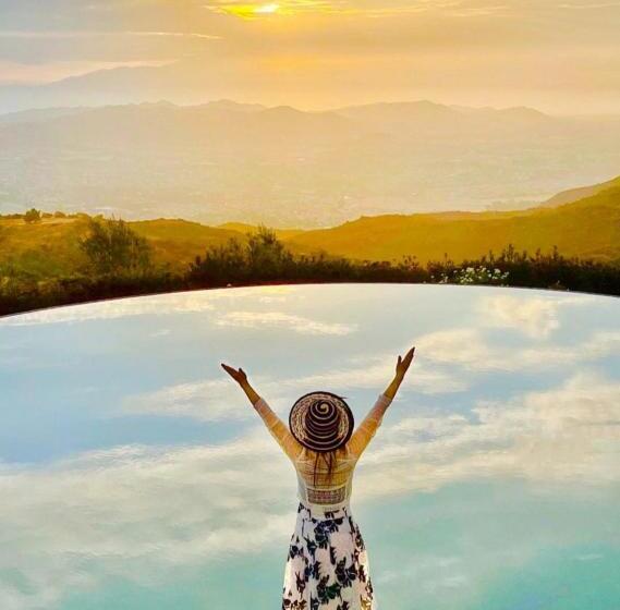 渡假胜地 The Bellevue Estate By Fieldtrip Infinity Pool With Sweeping Views