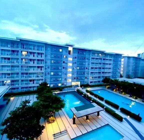 Retkeilymaja Amaze365 Holiday Homes Condotel At Trees Residence Fairview