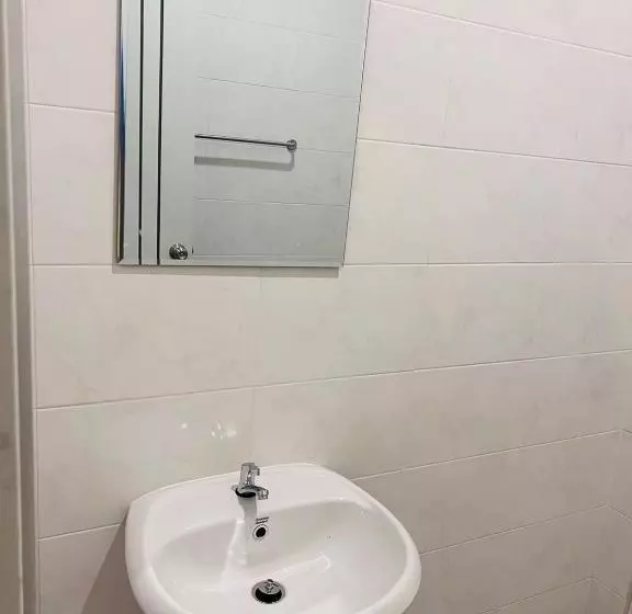 Retkeilymaja Sisters Home ที่พักใกล้สวนพฤกษศาสตร์ ระยองแหลมแม่พิมพ์