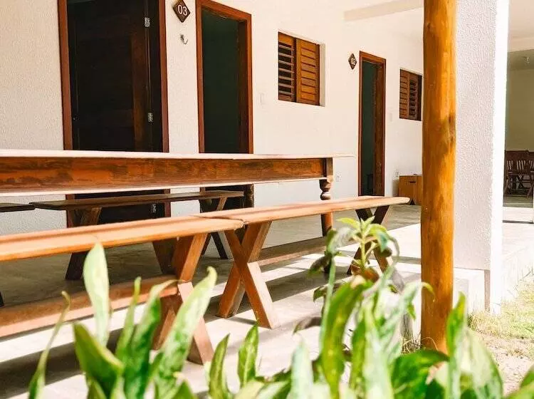 تختخواب و صبحانه Boas Ondas Pousada