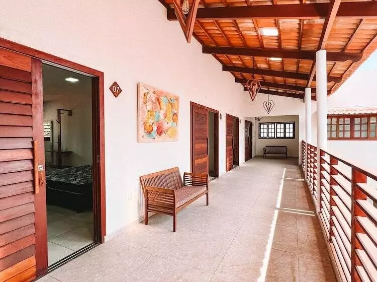 تختخواب و صبحانه Boas Ondas Pousada