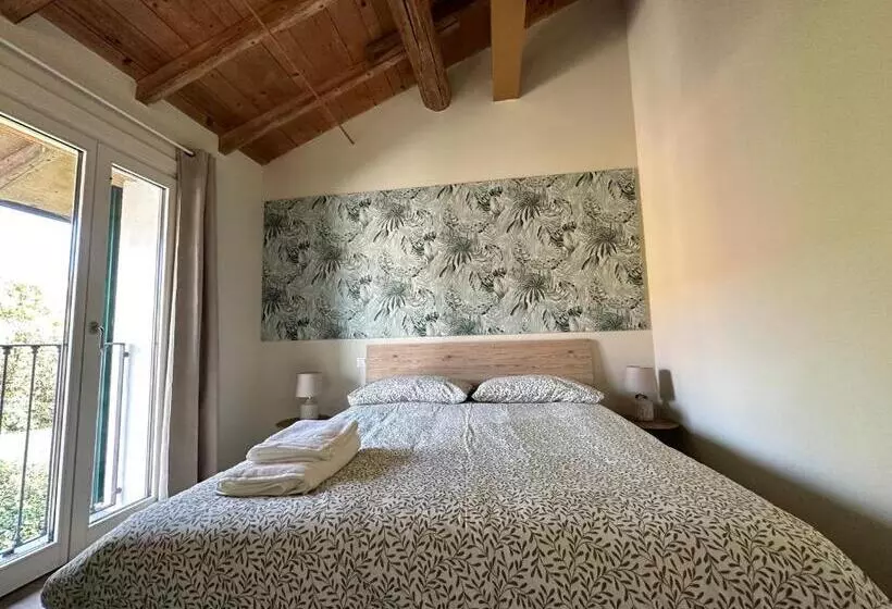 ベッドアンドブレックファースト Canovetta Country House Camelia   Nearby Cremona