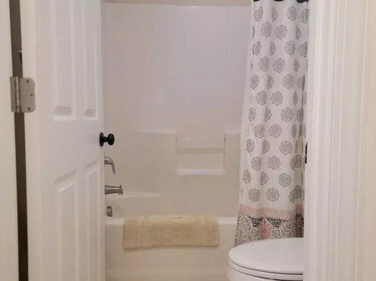 Hotelli Beaufort Harbour Suites And Lodges