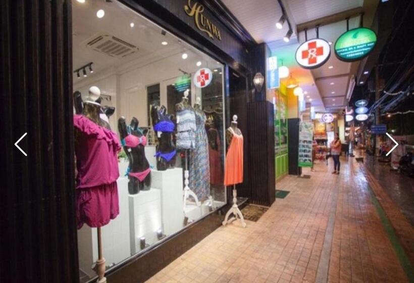 Hotelli Hunwa Guesthouse Kata