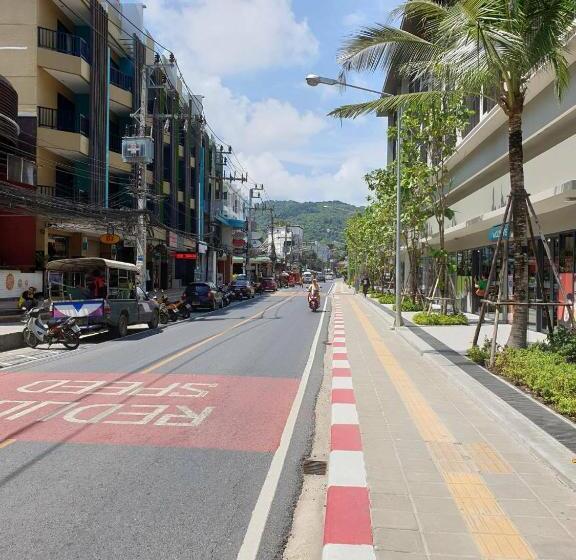 Hotelli Hunwa Guesthouse Kata