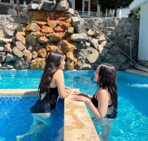 Hotel Mountain View Hot Spring Resort