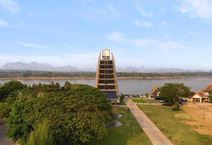 Szálloda Naka Raj Escape