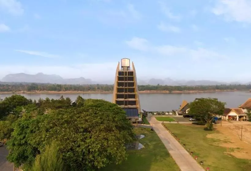 ホテル Naka Raj Escape