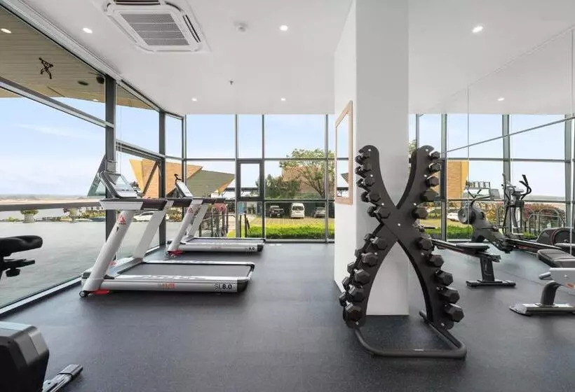 ホテル Naka Raj Escape