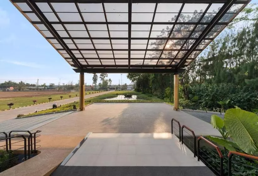 ホテル Naka Raj Escape