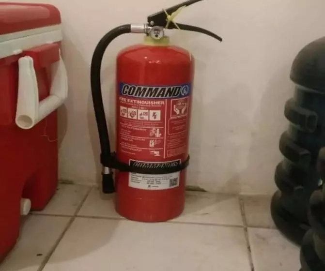 ホテル Spot On 93458 Legok Homestay Syariah