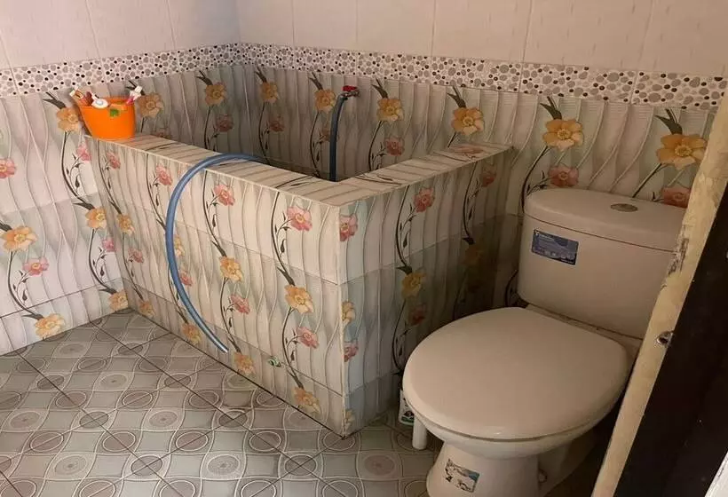 ホテル Spot On 93458 Legok Homestay Syariah