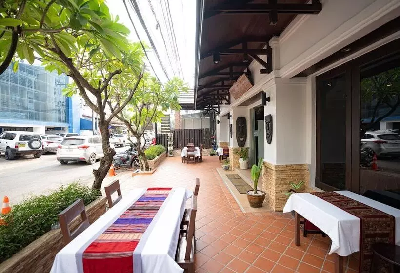 Hotelli Vongkhamsene Boutique
