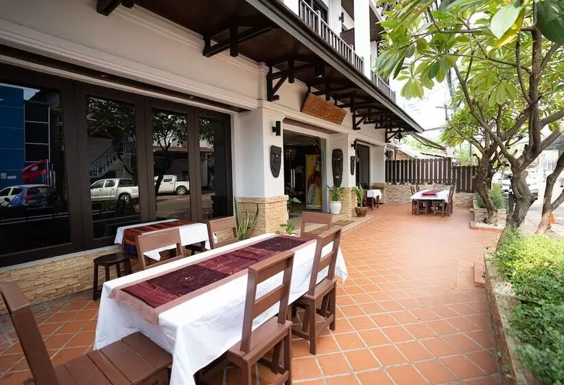 Hotelli Vongkhamsene Boutique