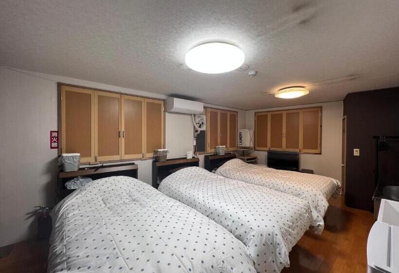 بنسيون ゲストハウス　アロマ