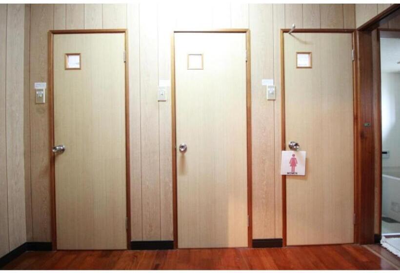 پانسیون Guest House Aman   Vacation Stay 40530v