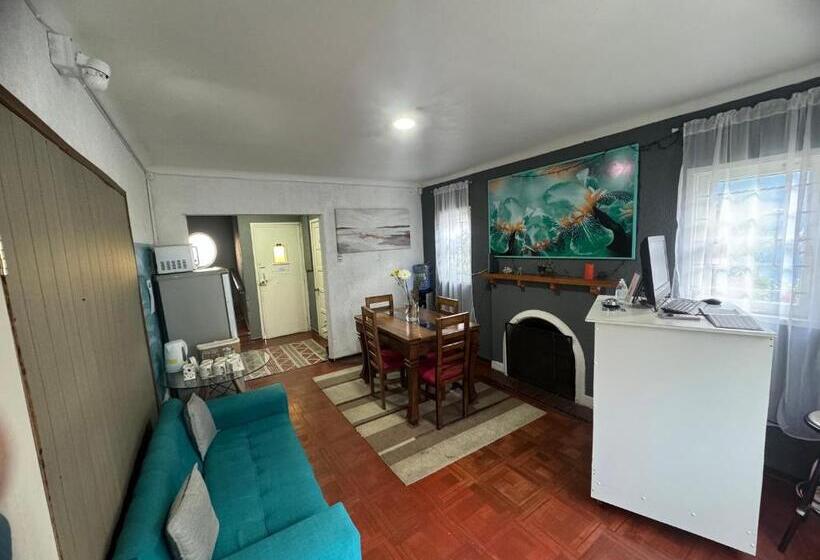 پانسیون Hostal Gloria Viña