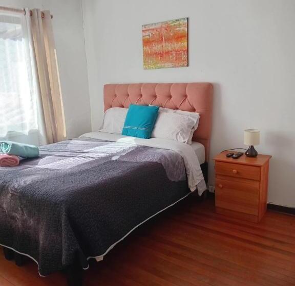 پانسیون Hostal Gloria Viña