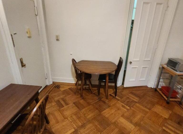 膳宿费 New York City Guest House 2