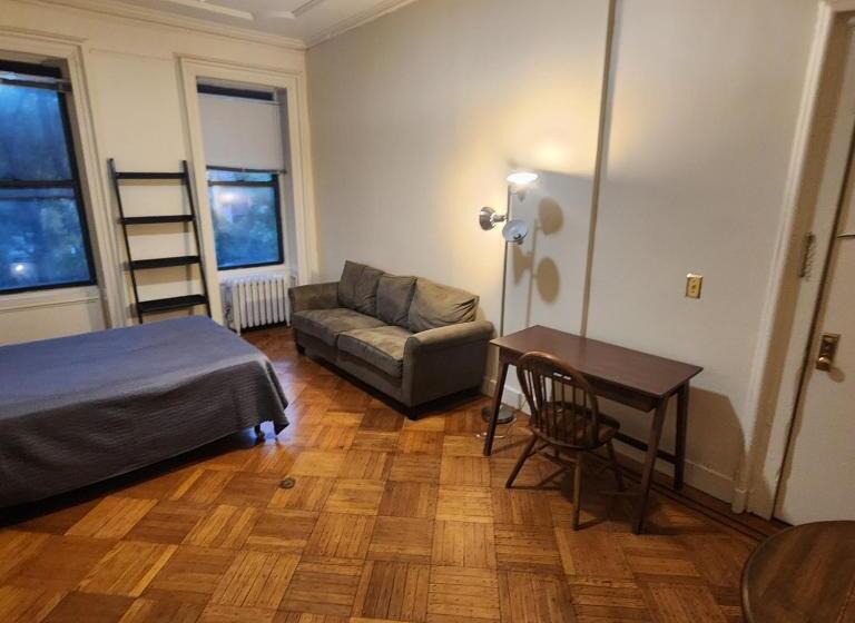 膳宿费 New York City Guest House 2