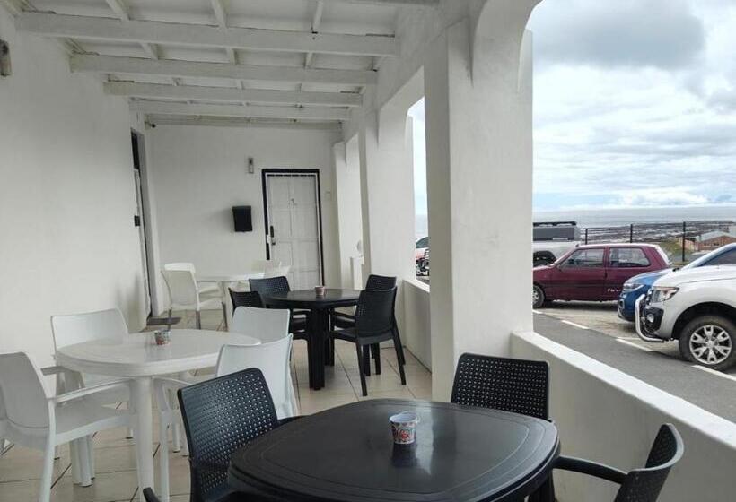 بنسيون Schooner House