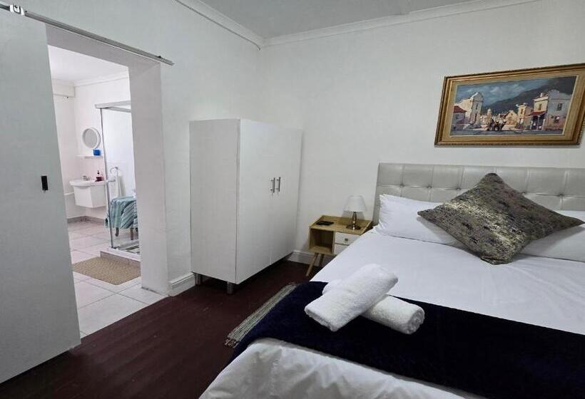 بنسيون Schooner House