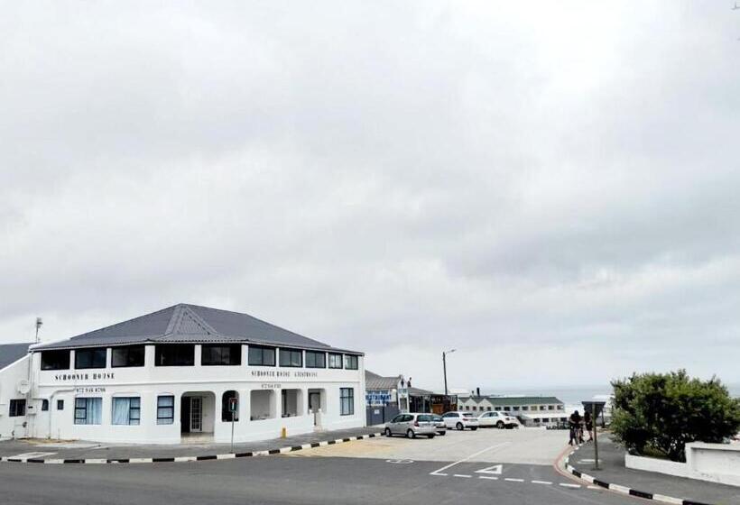 بنسيون Schooner House