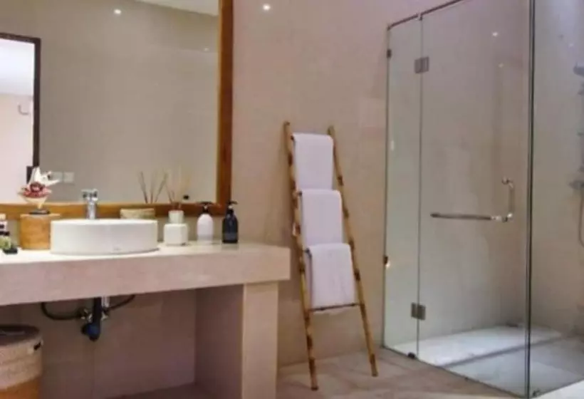 ペンション Soleil Suites Petitenget By The Jero 18