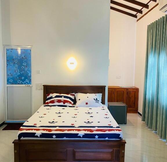 بنسيون Villa Rock View