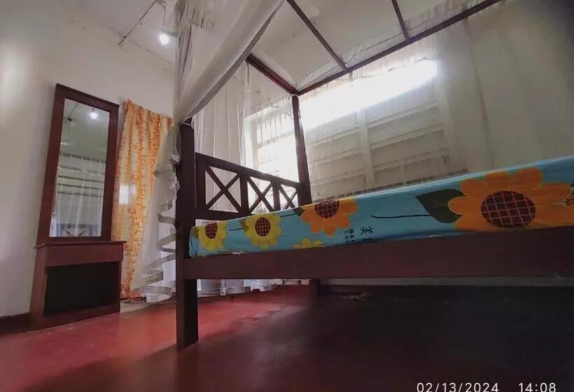 Sheyyes Hostel