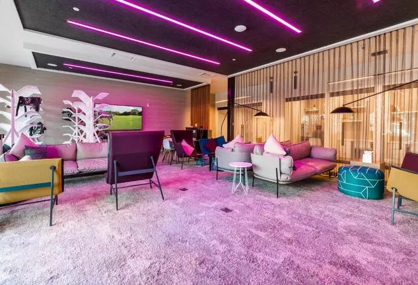 Yotelpad By All Seasons Resort Lodging