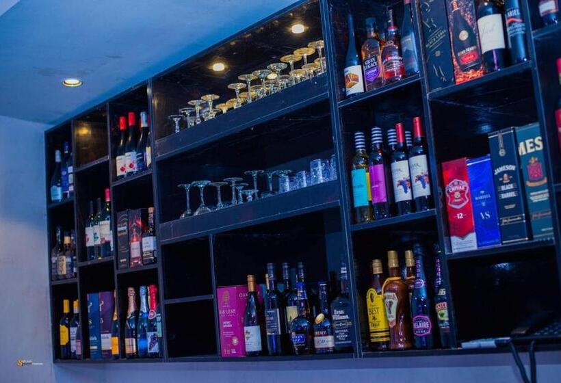 Abada Luxury Hotel And Suites