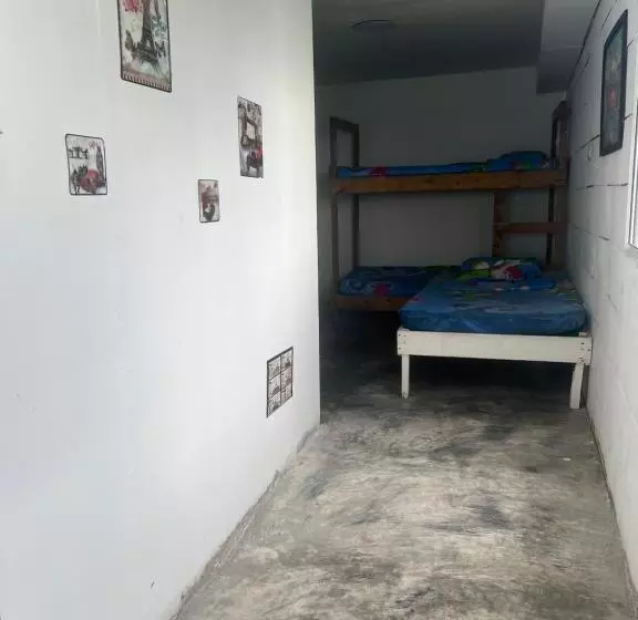 ユースホステル Acapulcobeach