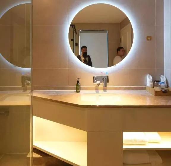 Baian Art Hotel Luzhou