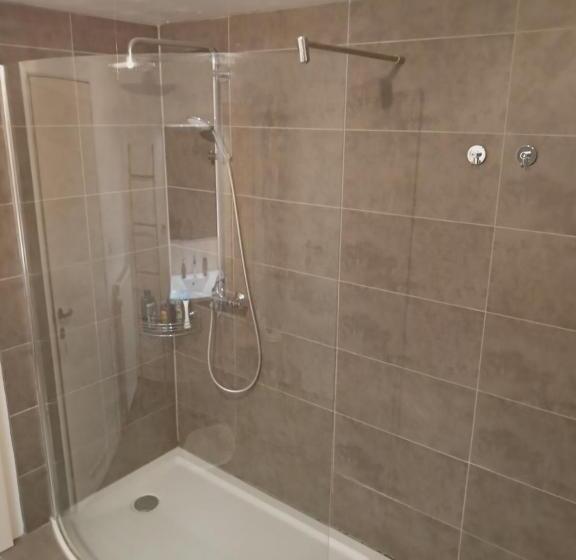 تختخواب و صبحانه Le Vieux Noyer