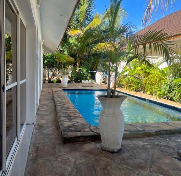 住宿加早餐 Ukaya Villa