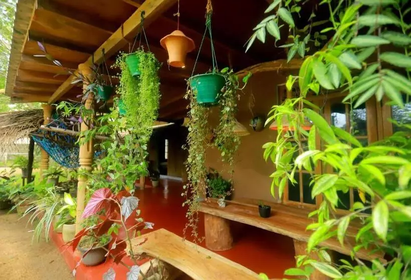 Dinna Nature Hostel