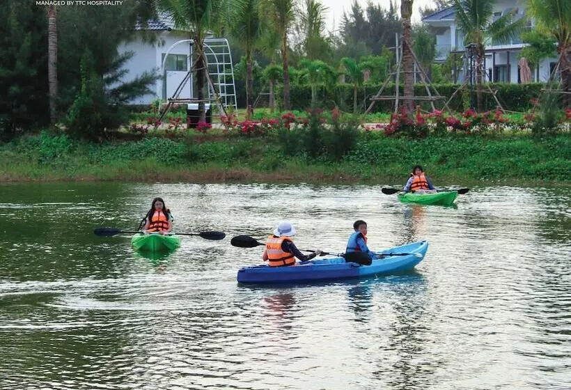 Emerald Ho Tram Resort