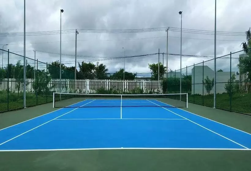 Emerald Ho Tram Resort