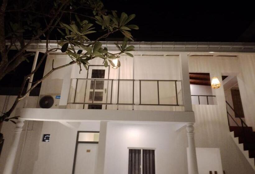 فندق Anchorage Mirissa