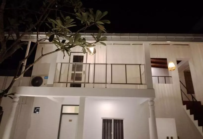 Hotelli Anchorage Mirissa